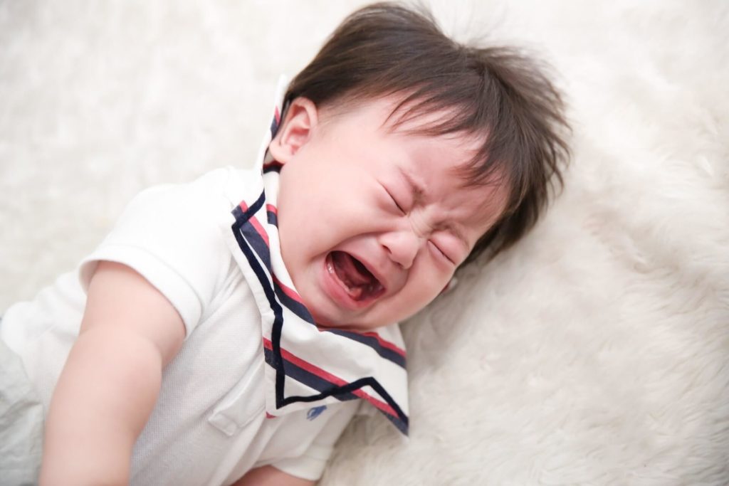 赤ちゃん泣く
