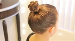 卒業式でのロングの女の子のヘアアレンジ